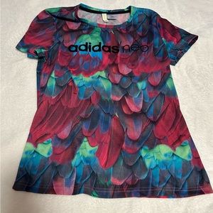Adidas Neo Sample feather T-shirt. Size S